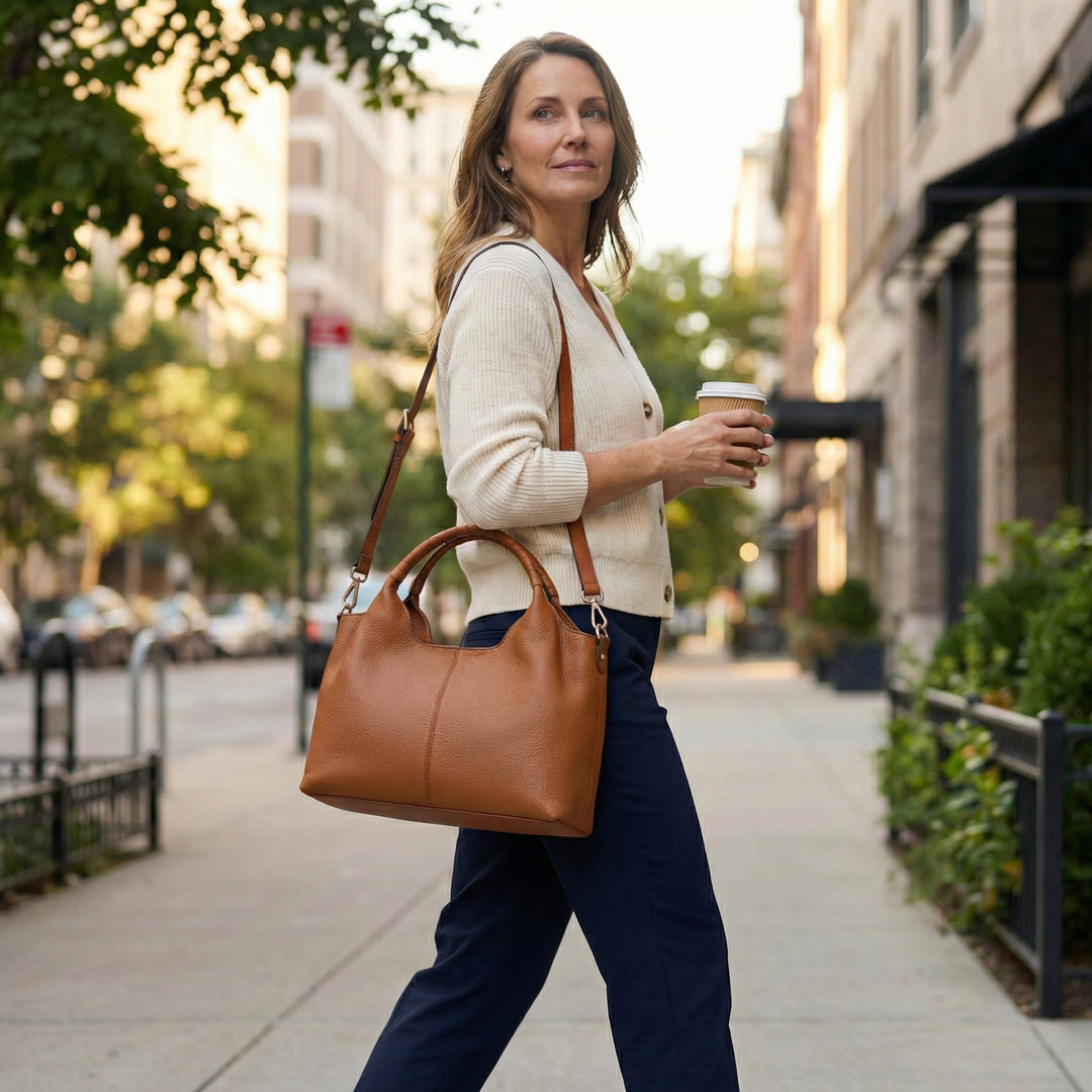 Carrina Soft Leather Everyday Hobo Bagy