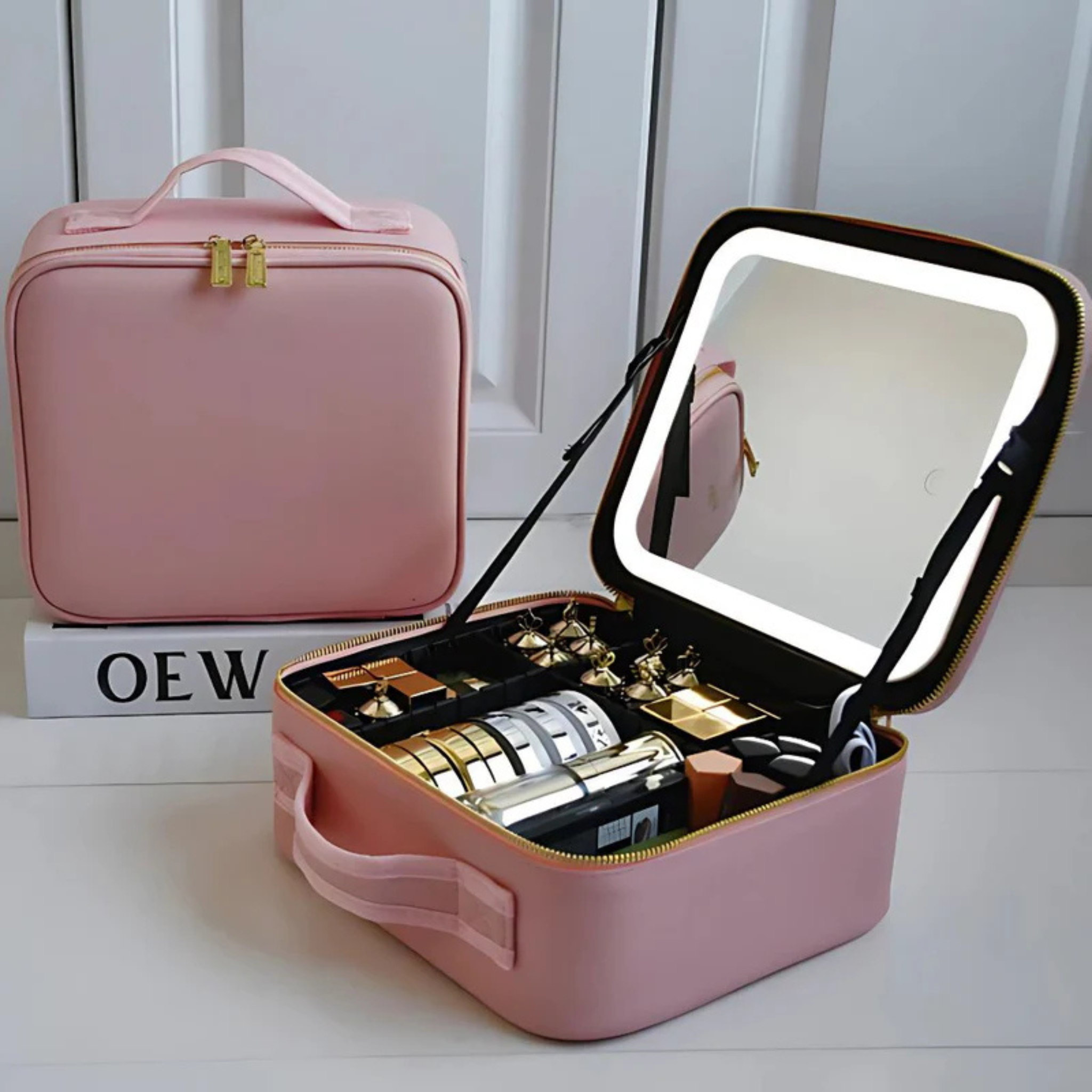 Clova - LED Travel Makeup Bag