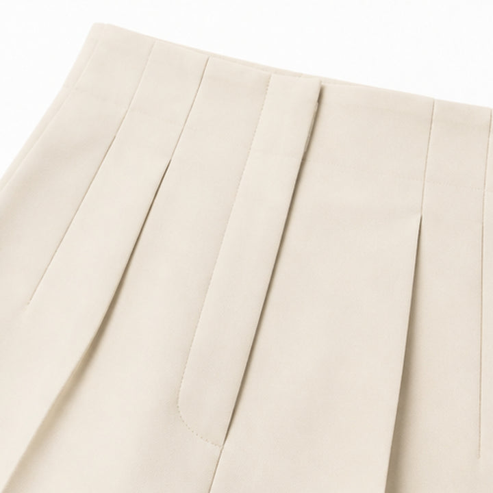Tailored Pleated Trousers for Elongated Legs