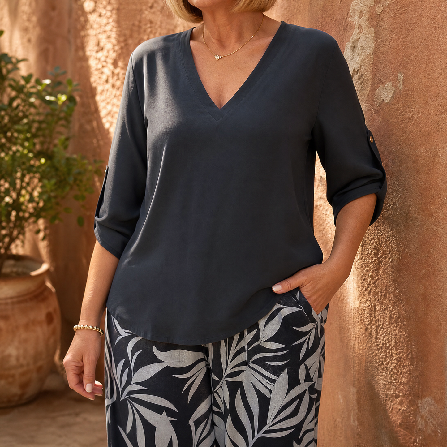 V-Neck Top & Leaf-Print Wide-Leg Pants Set — View 5 | Clova